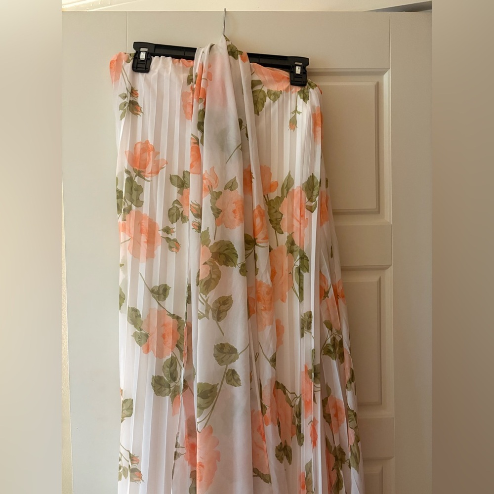 Lulu's Lael White Floral Pleated Strapless Dress and Scarf Set